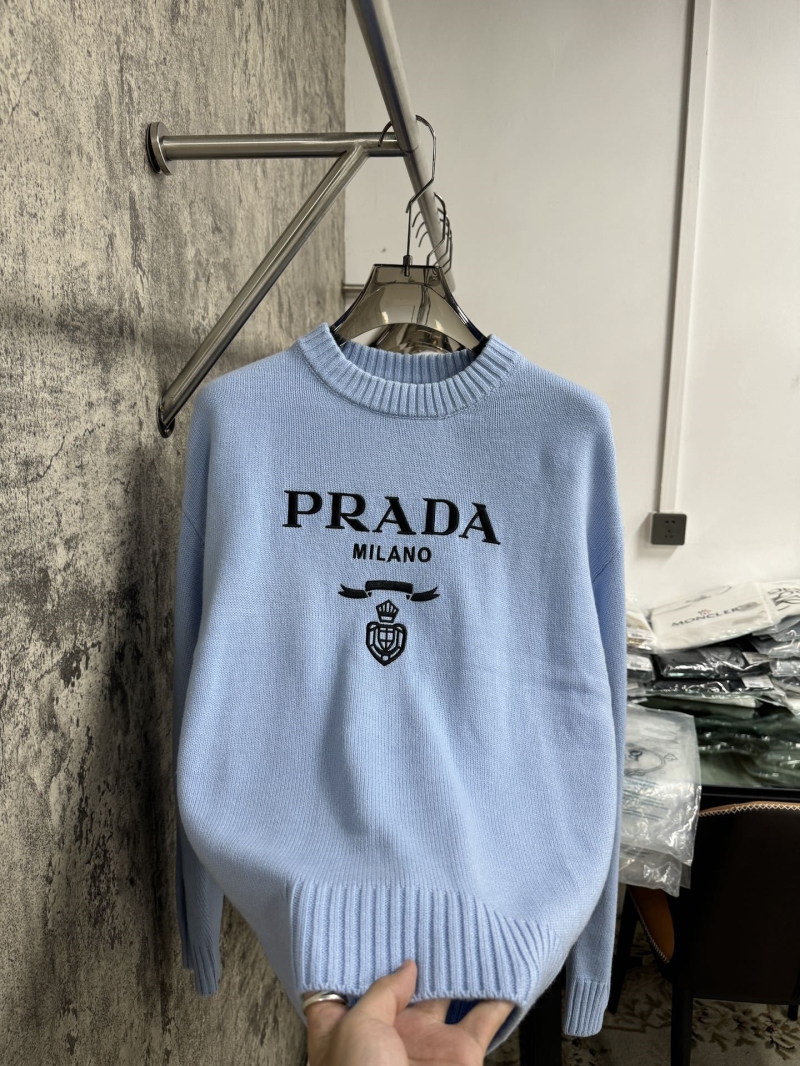 Pra*a sweater